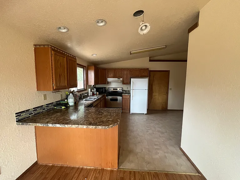 3169 SE Hathaway Dr — Photo 6