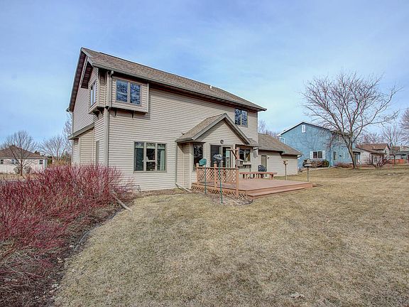 2nd image of 206 E Mills Dr