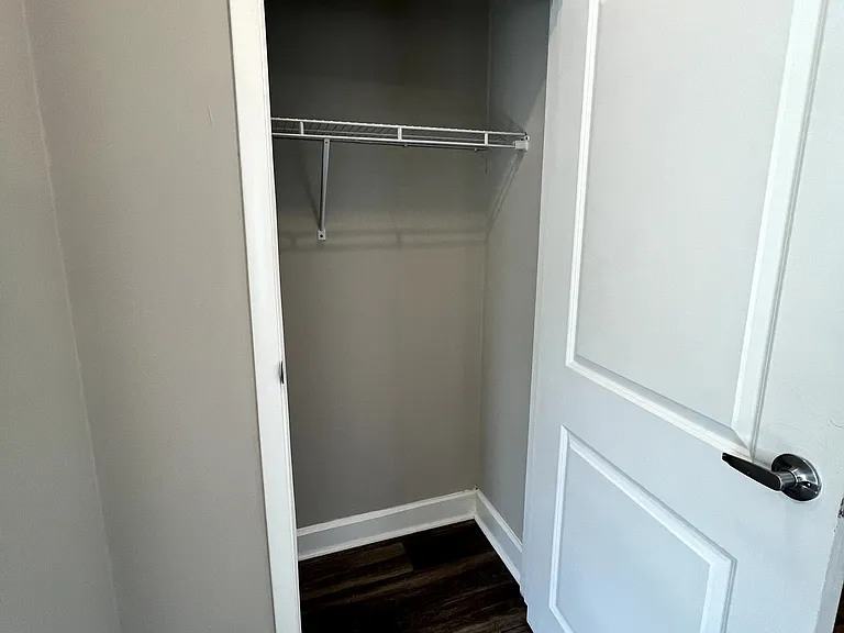 211 S 42nd St #H — Photo 35