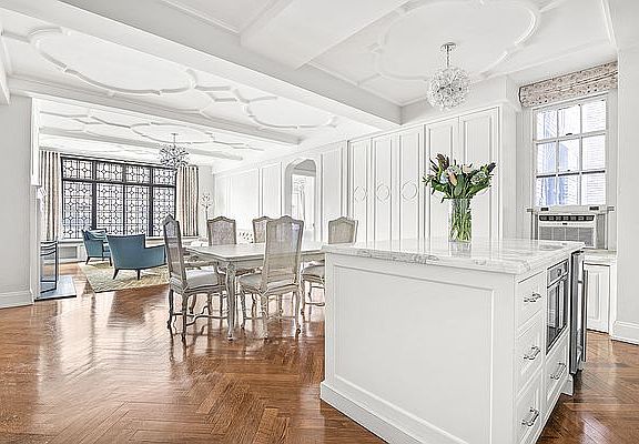 2nd image of 40 W 67th St APT 2A