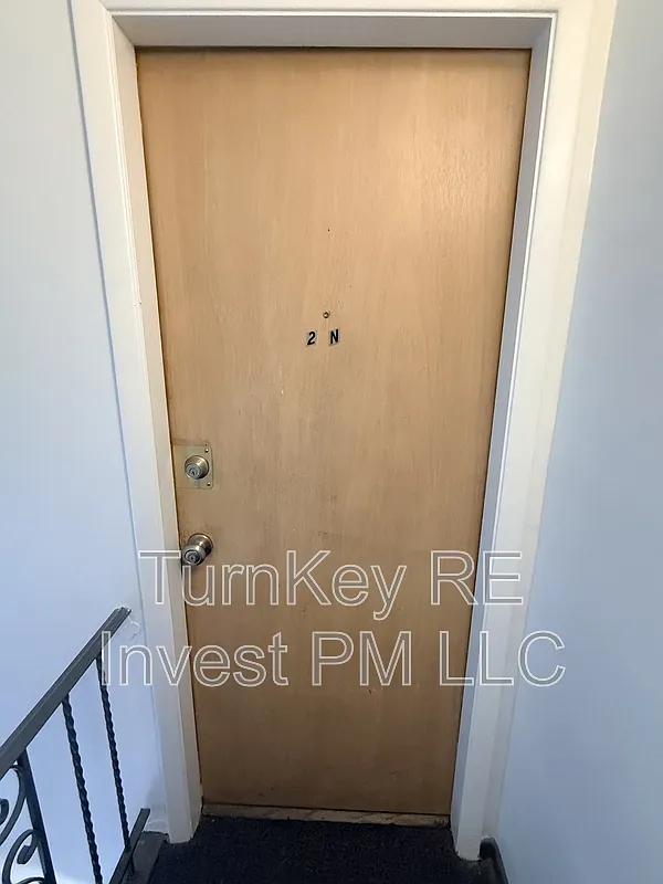 1 bed, 1.0 bath, 750 sqft, $1,200 — Photo 2
