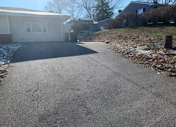 3rd image of 71 Royal Rd