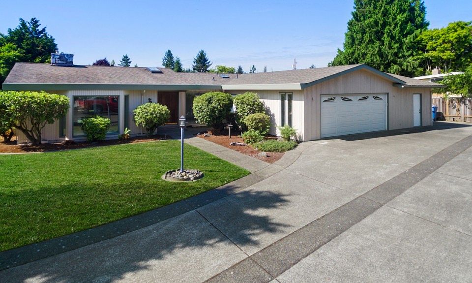 1st image of 1832 11th Ave NW