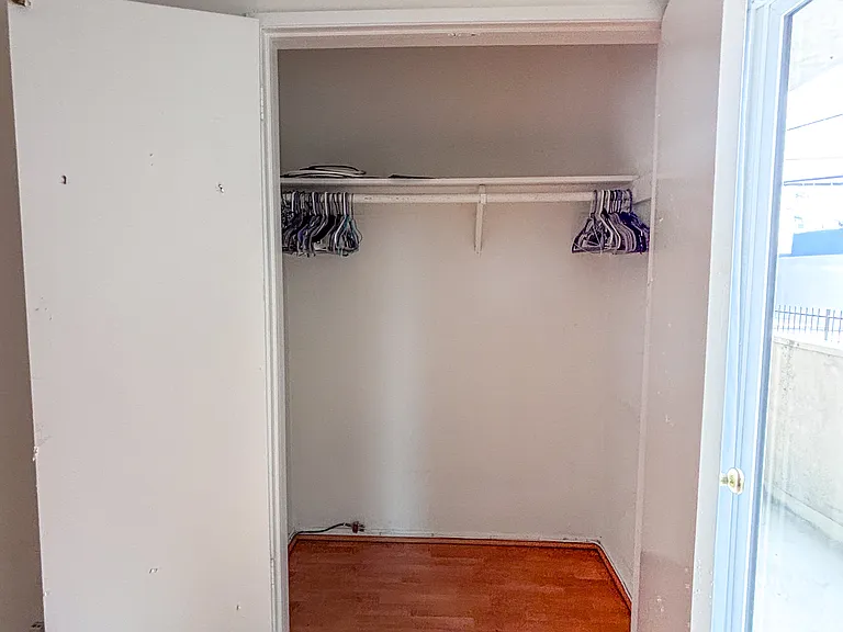 En suite master closet #2