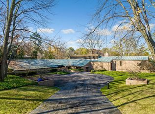 27816 Lakehills Dr, Franklin, MI 48025