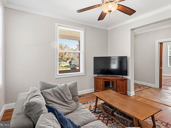 5th image of 2505 Ailsa Ave