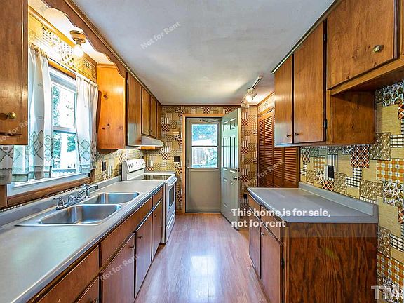 2nd image of 5811 Lillie Dr