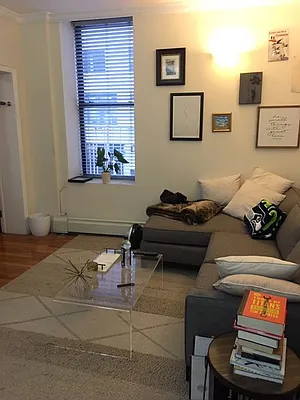 Rented by Weinstein Realty Group | media 8