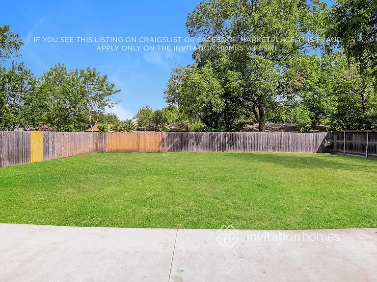 708 Sue Ann Ln — Photo 15