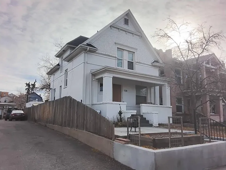 536 N Logan St #B — Photo 14