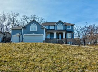 418 Palmer Dr, Lake Ozark, MO 65049