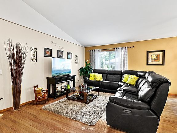 5th image of 18206 102nd Street Ct E