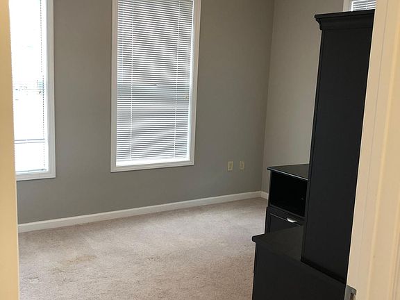 5th image of 301 E Ml King Blvd Unit 208