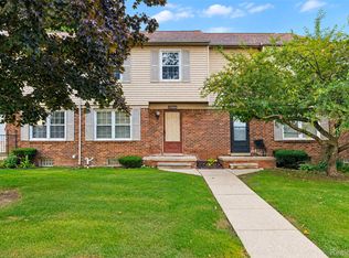 24244 Bashian Dr, Novi, MI 48375