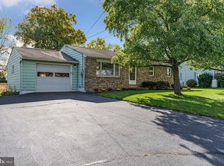 38 Bause Rd, Bechtelsville, PA 19505