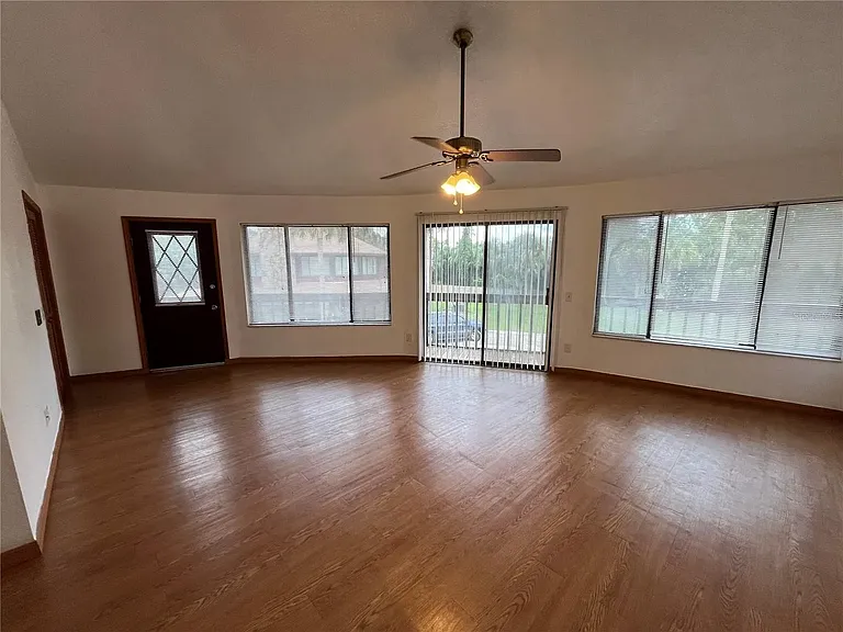 6560 Timberlane Rd — Photo 27