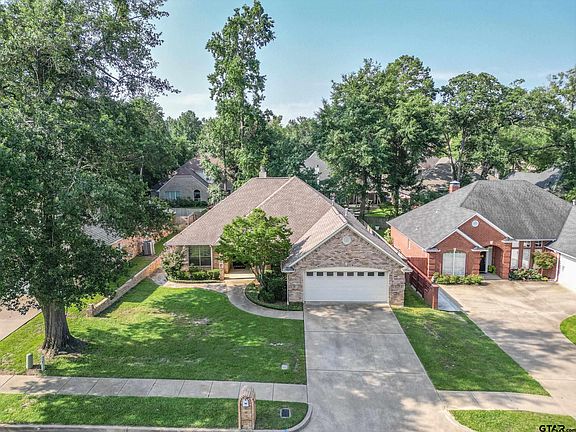 2nd image of 618 Whiteoak Ln