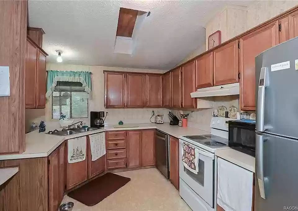 1st image of 7366 N Fairport Ave