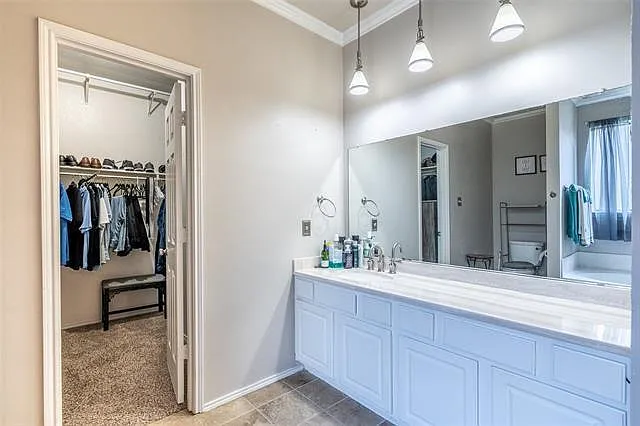 8957 Silent Brook Ln — Photo 10