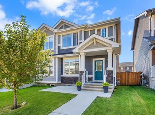 41 E Sunrise Hts, Cochrane, AB T4C2R9