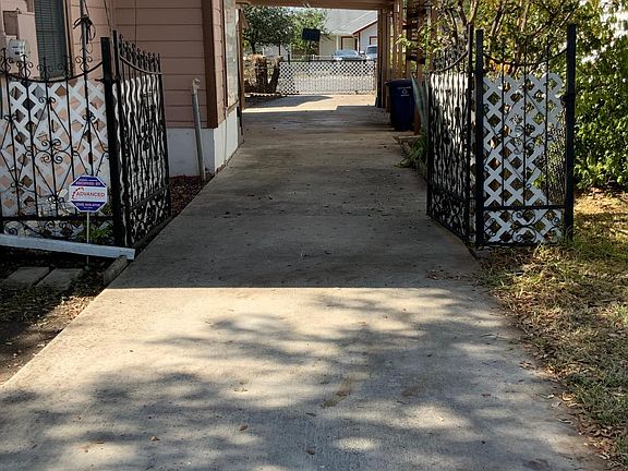4th image of 135 Dokes Dr