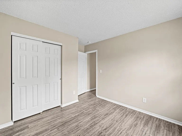2103 Shane Dr — Photo 17