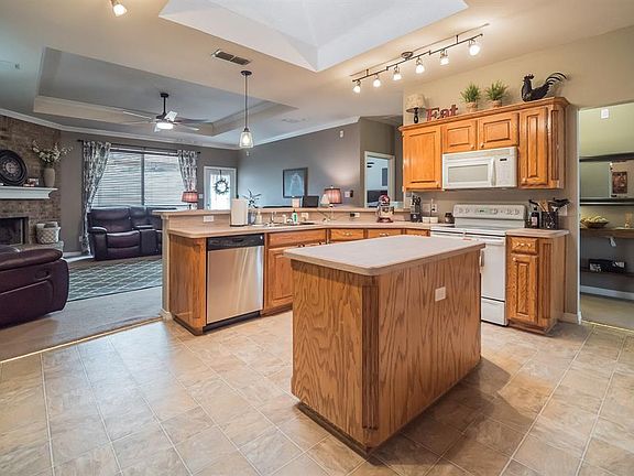 5th image of 2406 Timber Cove Dr