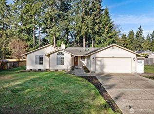 8311 Lake Forest Dr SE, Olympia, WA