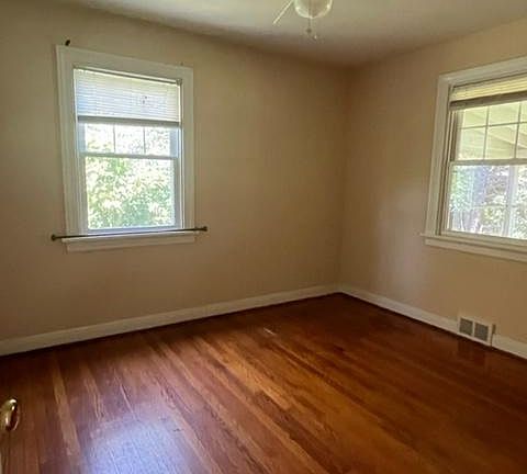 5th image of 4804 Patterson Ave