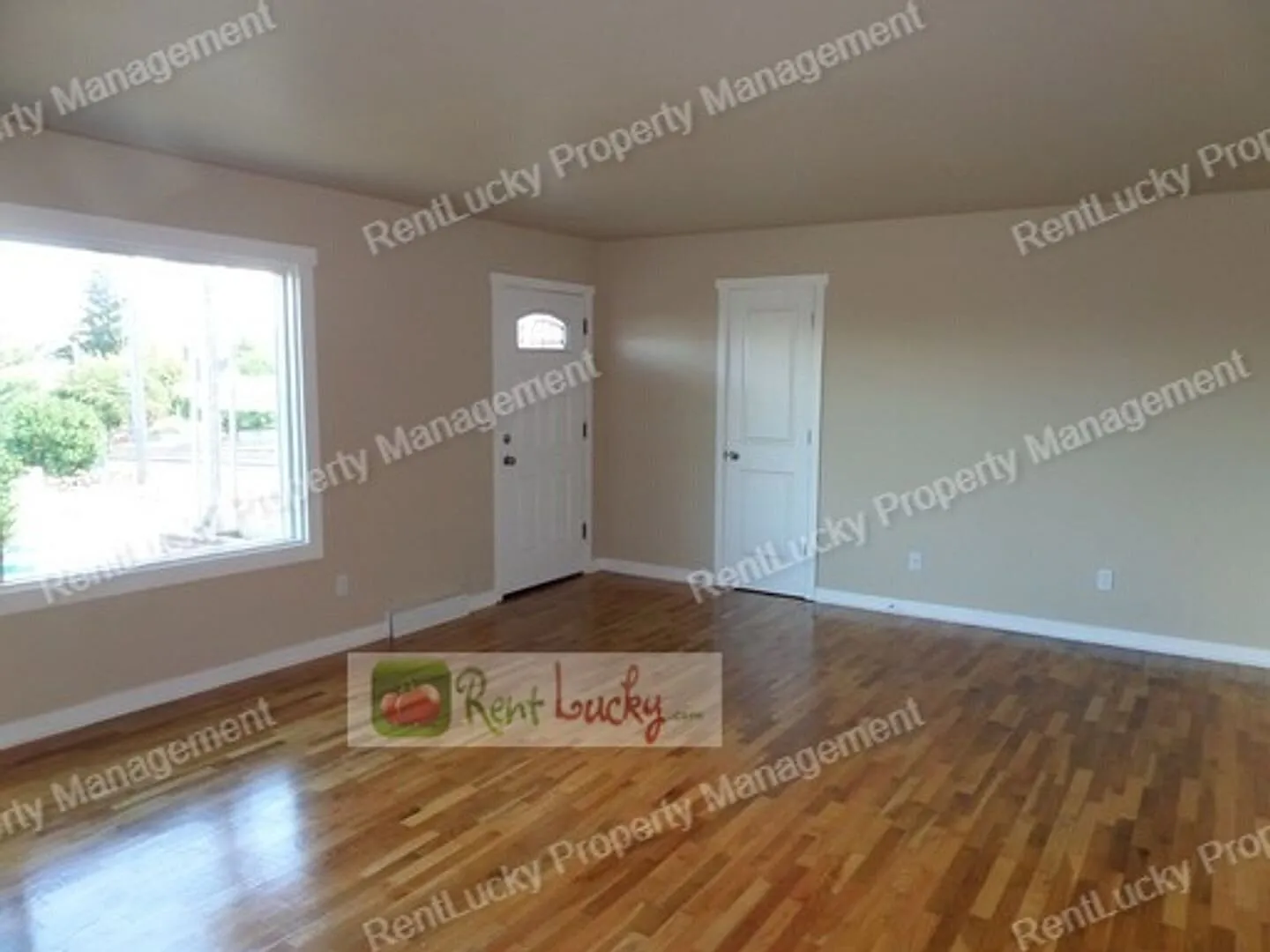 Super Cute Updated 3-Bedroom Home in North Tacoma for RENT!! — Photo 3