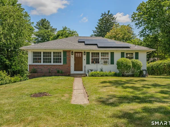 40 Porach Road, Montville, CT 06382