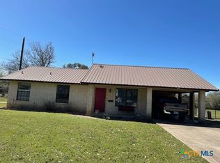 601 W Main St, Cameron, TX 76520