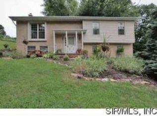 512 Union Hill Rd, Fairview Heights, IL 62208