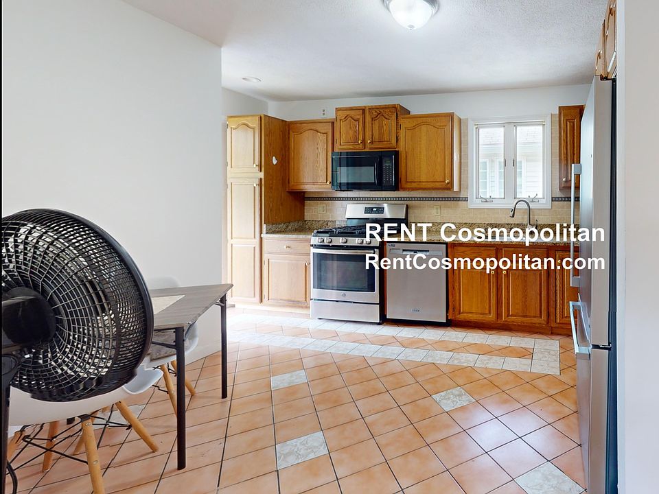 1st image of 54 Linwood St #2