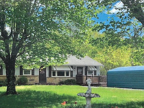 2nd image of 474 Castle Craig Dr