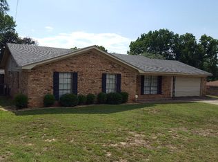 403 Ferguson Rd, Palestine, TX 75803