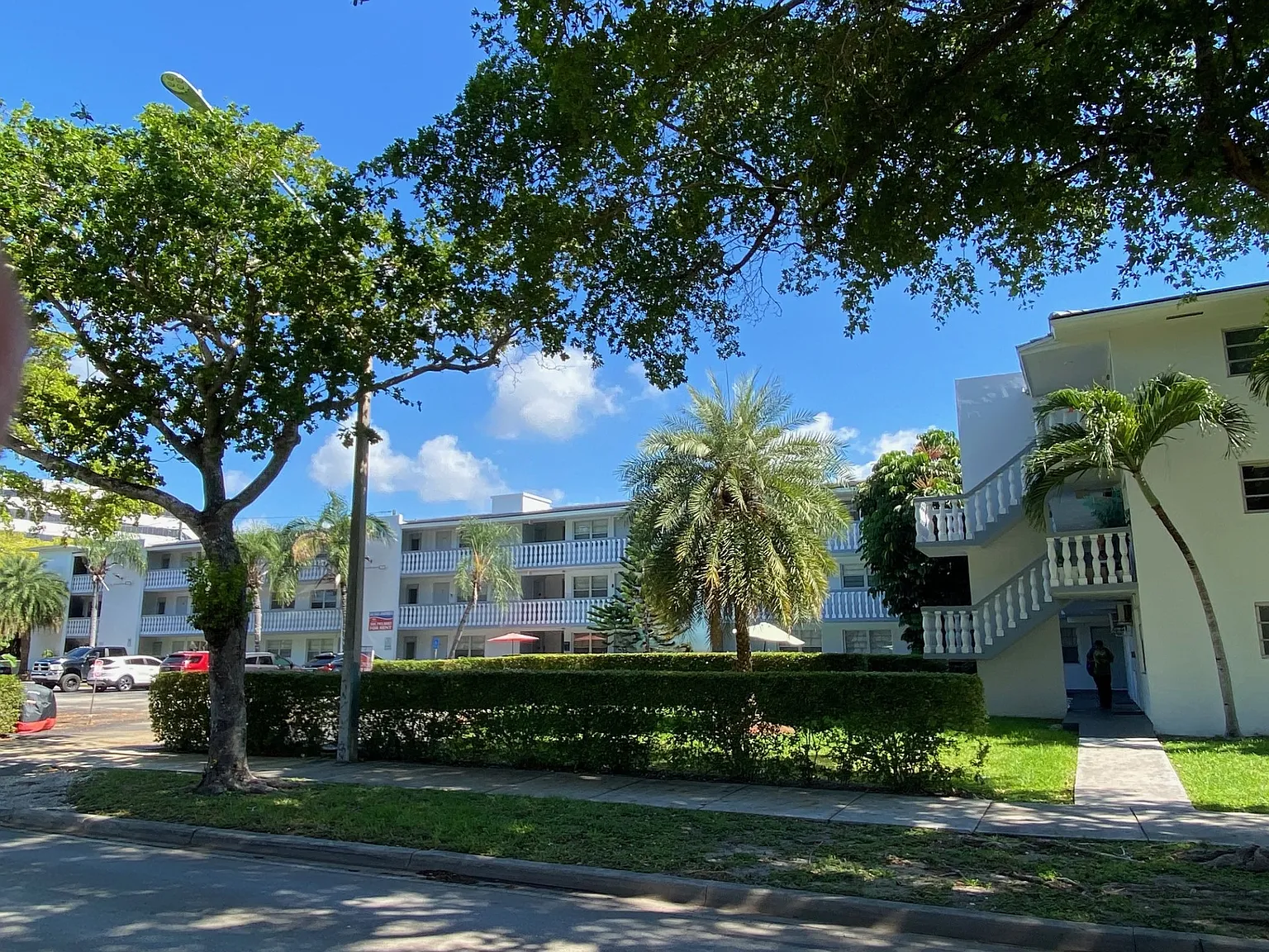 San Souci Apartments, Inc. — Photo 4