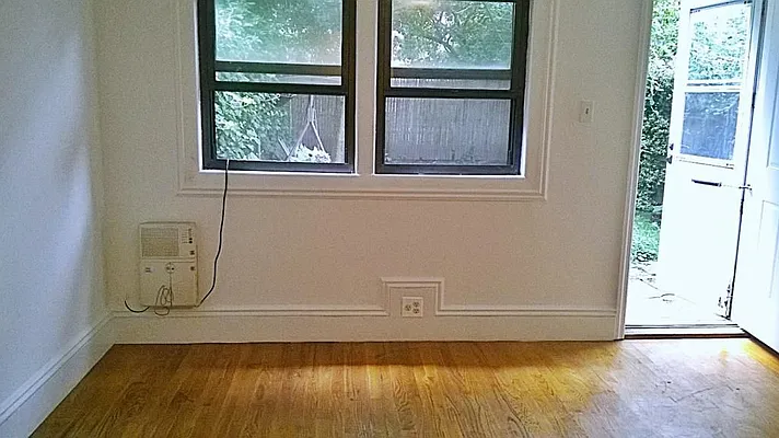 Rented by Voro, LLC | media 44