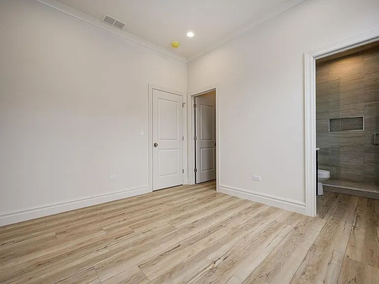 1710 W Belmont Ave #301 — Photo 9