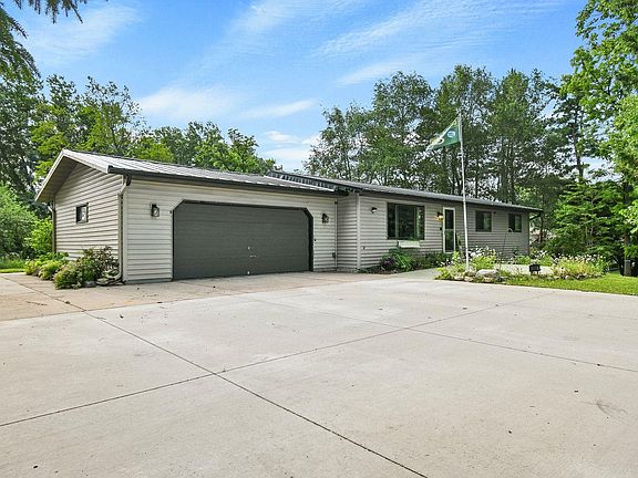 2nd image of N1544 Poeppel Rd