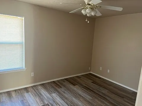 4100 Willow Springs Dr — Photo 6