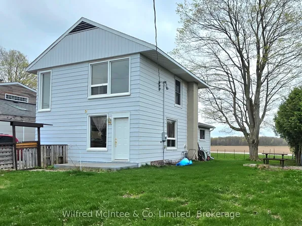 10 Quebec Rd, Huron East, ON N0M 1L0