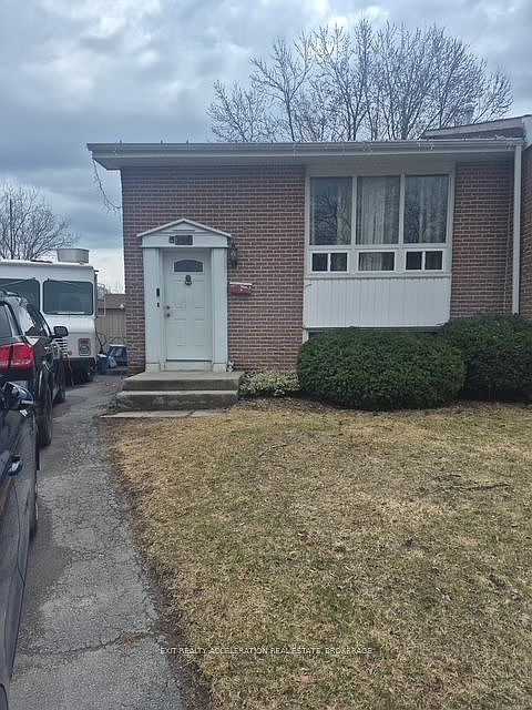 1st image of 21 Camden Ct