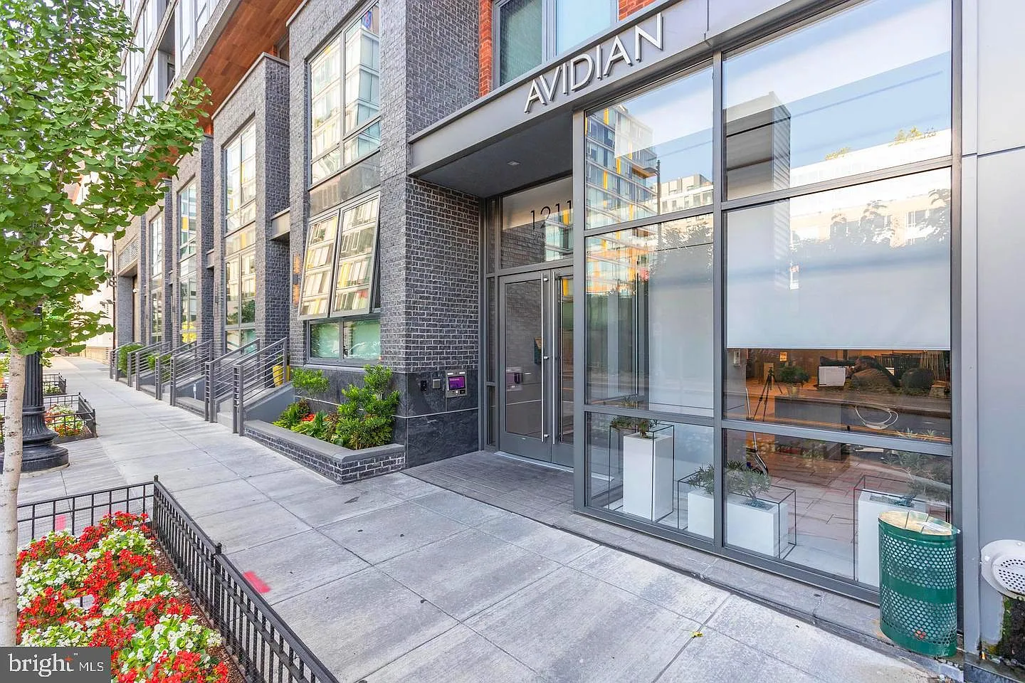 1 bed, 1.0 bath, 627 sqft, $2,150 — Photo 1