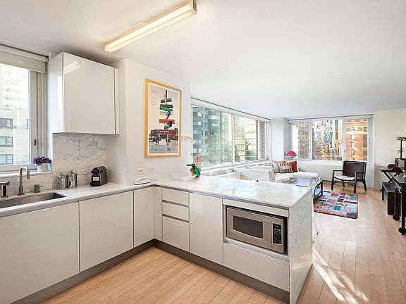 2nd image of 322 W 57th St APT 25H