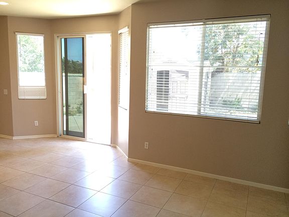 4th image of 39283 Bonaire Way