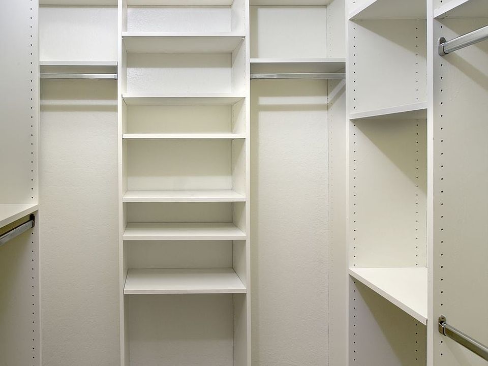 Walk-in closet