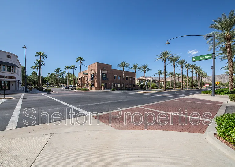 2958 N Clanton St — Photo 37