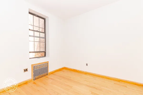 Rented by MySpaceNYC | media 7