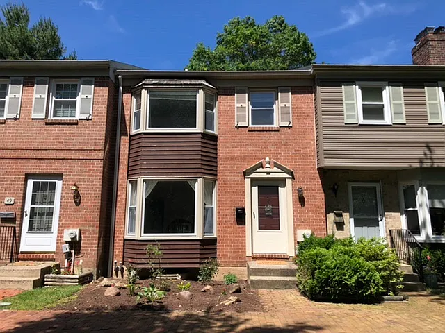 47 Carriage Dr — Photo 13